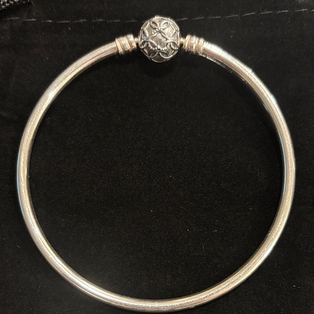 Pandora 925 Silver Bangle Bracelet With Decorative Heart Ball Clasp
